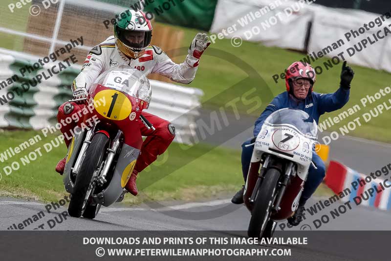 Vintage motorcycle club;eventdigitalimages;mallory park;mallory park trackday photographs;no limits trackdays;peter wileman photography;trackday digital images;trackday photos;vmcc festival 1000 bikes photographs